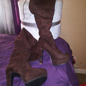 size 39 knee high brown boots